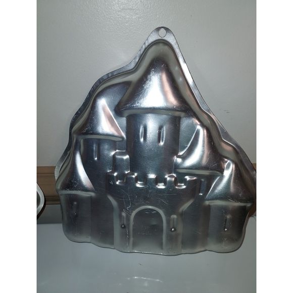 Barbie Doll And Enchanted Castle Aluminum Cake Pan/Mold - Picture 5 of 7